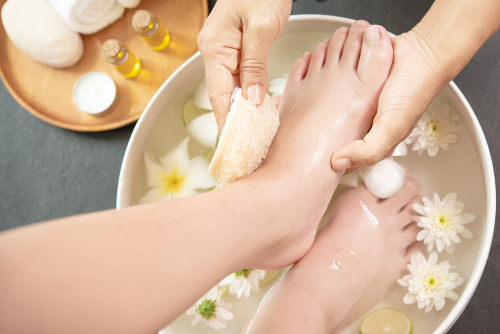 Manicure/Pedicure